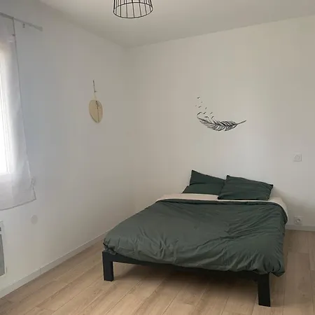 Climatisee Proche Centre-ville, Parking Villa Uzes